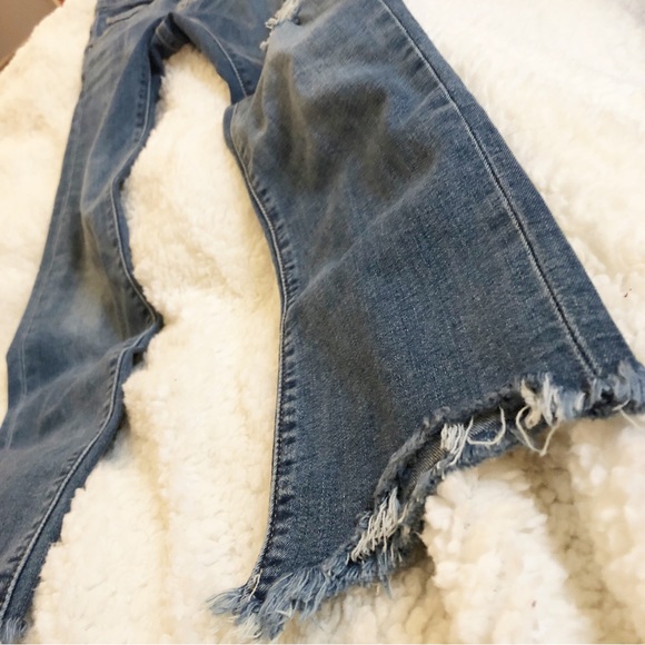 Levi’s 724 Straight Leg Medium Wash Distressed Jeans Size 24 - Picture 8 of 11